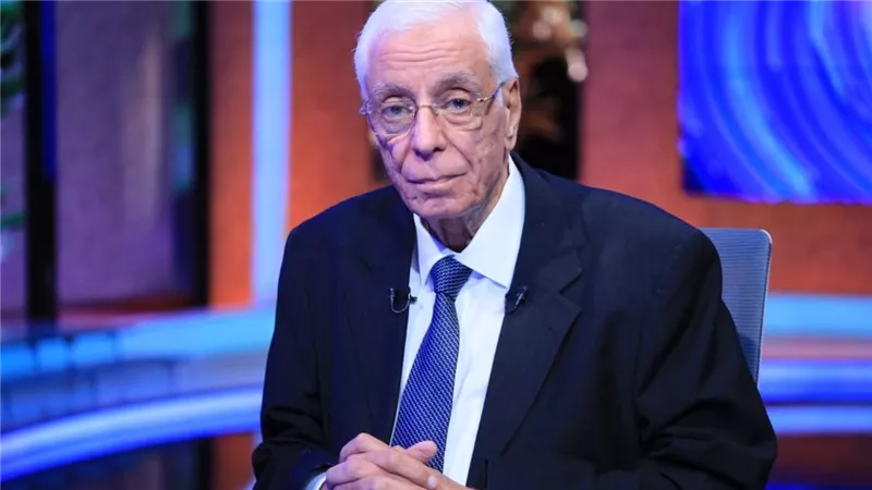 جرثومة المعدة.. حسام موافي يحذر من تجاهل القيء والدوخة وآلام المعدة المستمرة