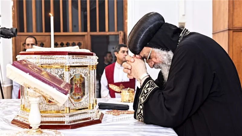 نياحة القمص باسيليوس مجلي بعد 53 عامًا من الخدمة والبابا تواضروس يقدم التعازي
