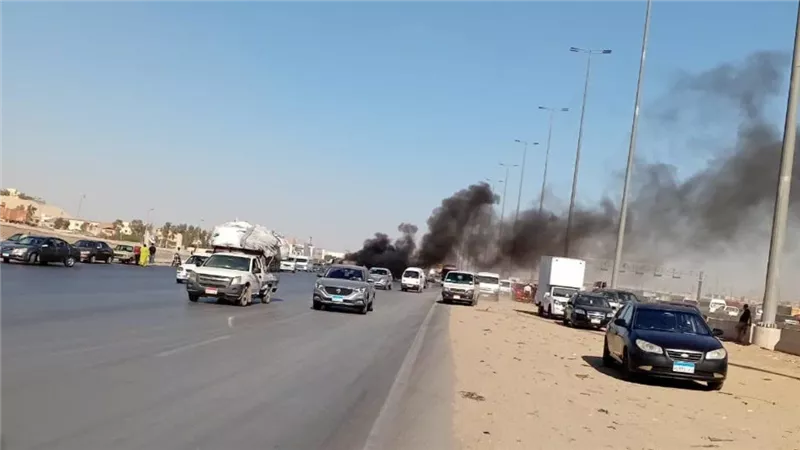 ارتفاع ضحايا تصادم أتوبيس وسيارة نقل بطريق الإسماعيلية إلى 3 وفيات و11 مصابًا