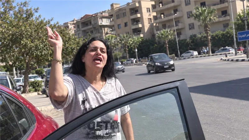 إخلاء سبيل فتاة البيرة بكفالة 10 آلاف جنيه في واقعة التعدي على سائق نقل ذكي