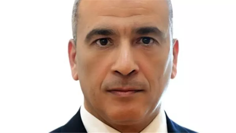 قرار جمهوري بتجديد تعيين علاء حسن قاسم مهدي الشريف أمينًا عامًا لمجلس الوزراء بدرجة نائب وزير لمدة عام