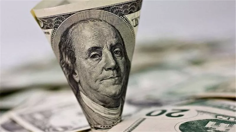 سعر الدولار اليوم .. استقرار بالبنوك وتفاوت محدود بين 52.08 و52.17 جنيه للشراء 