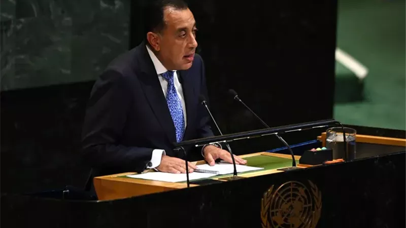مدبولي يوجه بحصر تساؤلات المواطنين حول الدين والنقد الأجنبي قبل منتدى مصر 2026