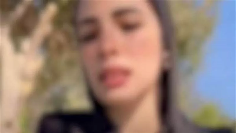 فحص هاتف دينا عزت بعد التحقيق معها في فيديوهات ضبط زوجها