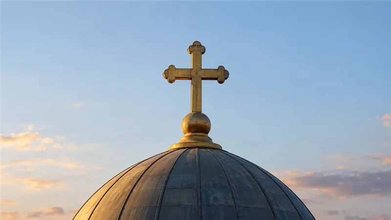 بعد 165 عامًا من تاريخ الرعية.. هدم كنيسة القلب الأقدس بميشيجان لبناء محطة وقود