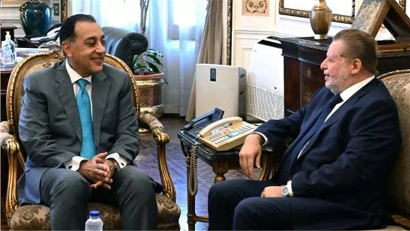 اجتماع مدبولي ومحافظ البنك المركزي يناقش التضخم والاحتياطي الأجنبي وتحويلات المصريين
