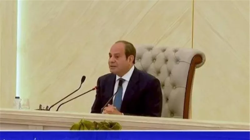 السيسي يتحدث عن انكماش اقتصاد 2011 وفترة مرسي وتعثر الشركات.. ورسائل عن الوعي وفلسطين والتعليم 