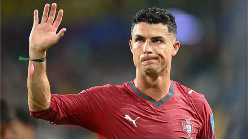 رونالدو يغادر معسكر البرتغال بعد أزمة جيسوس.. تقارير تكشف موقفه من المستقبل الدولي
