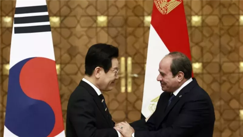 السيسي يبدأ زيارة دولة لكوريا الجنوبية حتى 9 أكتوبر.. قمة الخميس ومذكرات تفاهم ولقاء مستثمرين