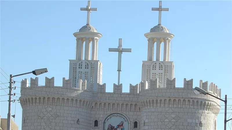 دير المحرق يحذر من حساب وهمي ينتحل صفة القمص بطرس المحرقي على فيسبوك