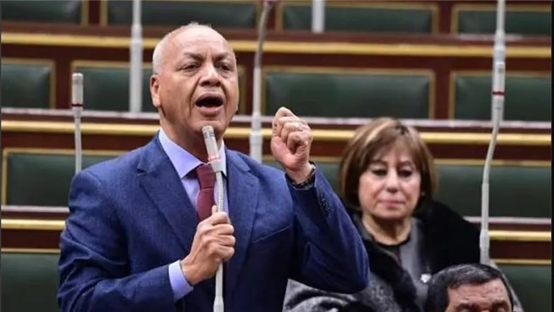 مصطفى بكري يشيد بالسيسي 