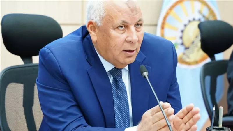 عزل رئيس مدينة سيوة ونائبه بقرار محافظ مطروح 