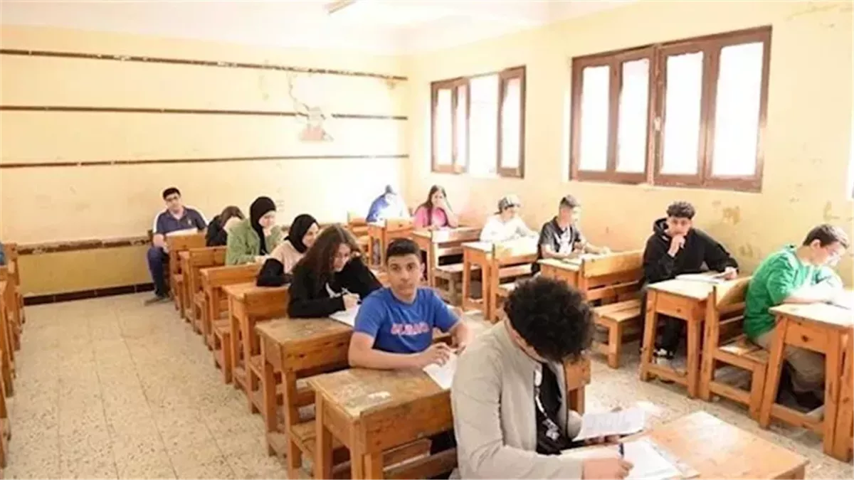 عاجل.. التعليم تمد موعد تسجيل استمارة الشهادة الإعدادية 2027 - اعرف الرابط والخطوات قبل غلق الموقع
