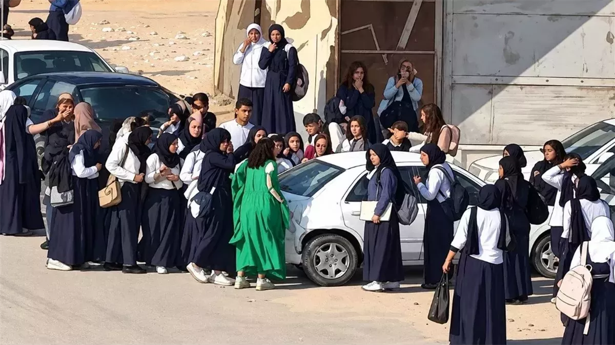 مشاجرة طالبات مدرسة المطرية الثانوية بنات 