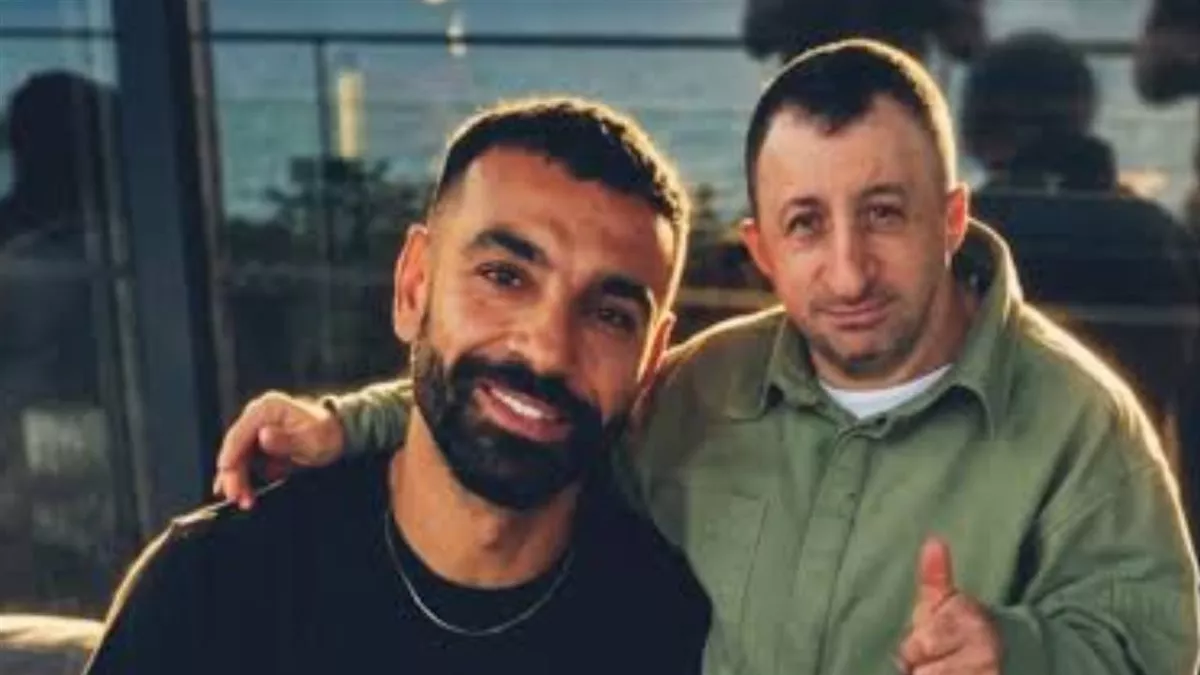 كوكسال بابا يفاجئ محمد صلاح في إعلان فودافون مصر 