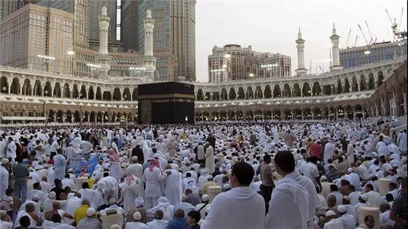 دار الإفتاء تحسم الجدل بشأن حكم الحج والعمرة بالتقسيط