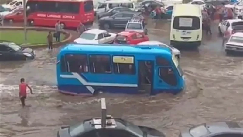 المطر هيبقى للركب تحذيرات عاجلة من سيول تصل مصر