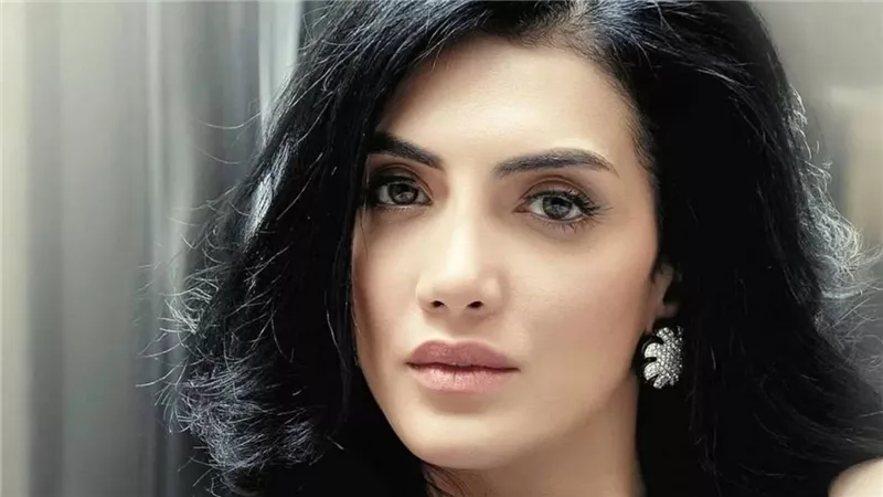 اتلعنت بسبب ساحرة الجنوب أبرز تصريحات حورية فرغلي في لقائها مع نزار الفارس