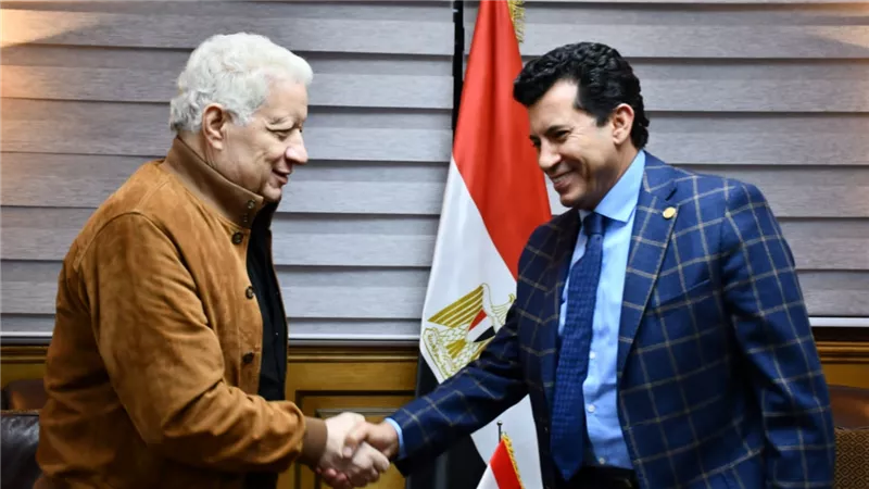 الحكومة تدخل بعد عزل مرتضى منصور من رئاسة نادي الزمالك