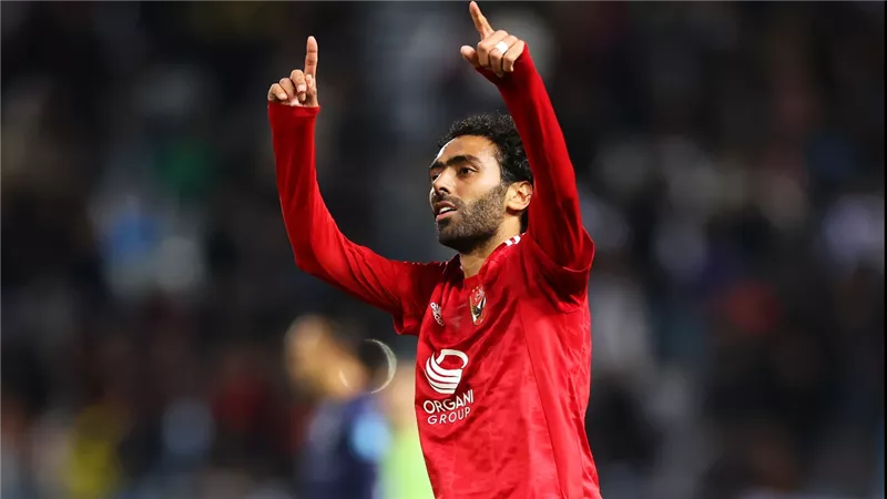 بعد تعديه على الحكم كاف يقرر معاقبة حسين الشحات بعد التتويج بدوري أبطال أفريقيا