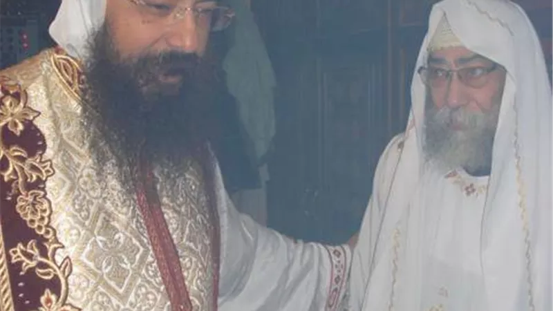 بالفيديو..الانبا زوسيما يحكى باكيا كيف دخل ابونا صرابامون السجن وكيف أقامت العذراء طول هذه الفترة