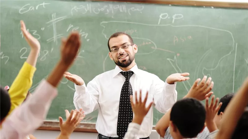 وثيقة تاريخية تكشف راتب المعلم المصري قبل 130 عاما يوازي 65 ألف جنيه