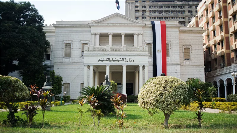 التعليم تعلن قيمة المصروفات الدراسية لجميع المراحل