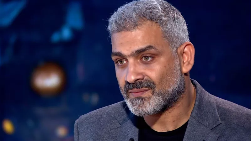 لو جايه من حد بيلبس شيك هاني عادل يطرح سؤال على متابعيه بشأن أغانى الراب