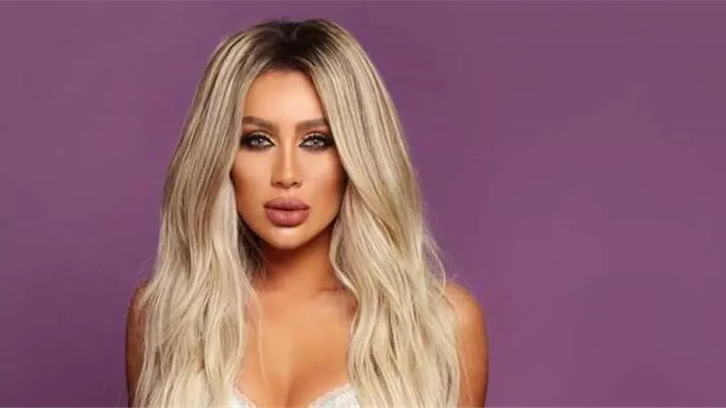 مجرمون وبلا ضمير.. مايا دياب تهاجم السياسيين اللبنانيين