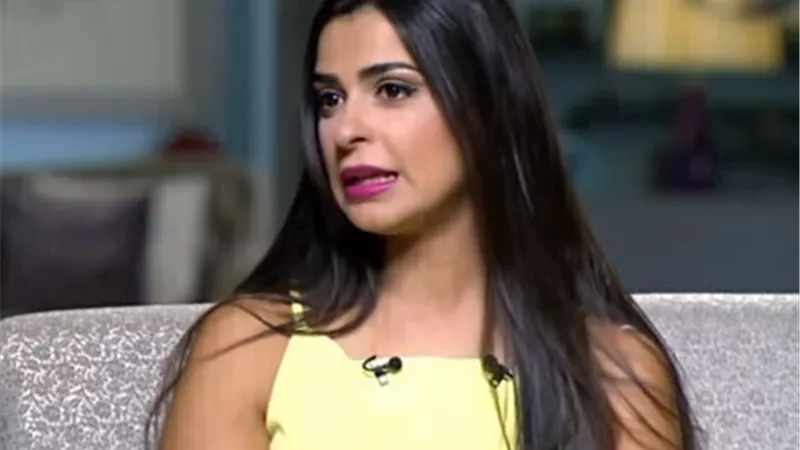 ببطن مكشوف .. الفنانة رانيا منصور تفاجئ جمهورها بهذه الملابس | صور