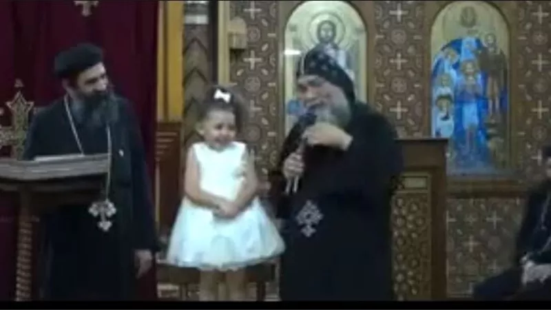 بالفيديو مذهل جداا | شاهد الاقباط سيحتفظون بهويتهم القبطية والدليل فى هذه الطفلة من محافظة الشهداء المنيا .. شاهد واحكم بنفسك