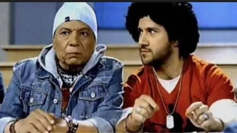 شاهد بالصور | رسالة الفنان احمد مكى للزعيم عادل امام فى عيد ميلاده