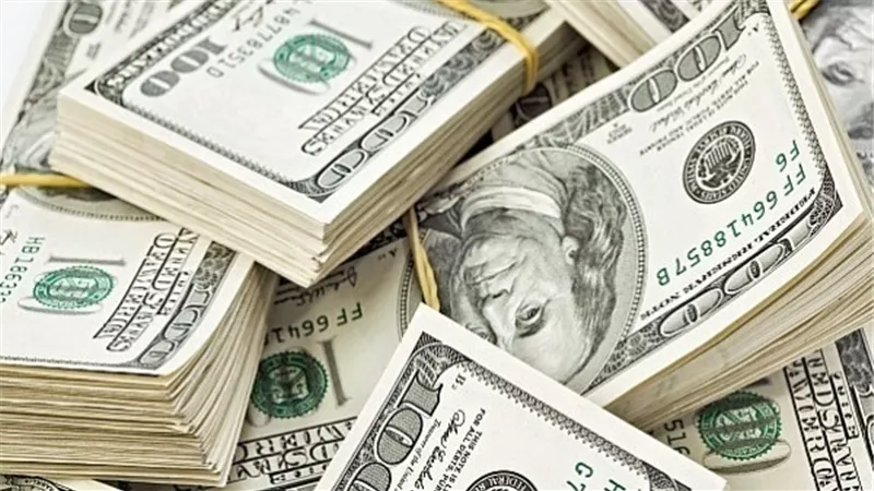 استمرار لتراجع الدولار فى هذه البنوك .. شاهد سعر الدولار الان عقب نزولة لاقل من 17 جنية لاول مرة منذ فترة كبيرة