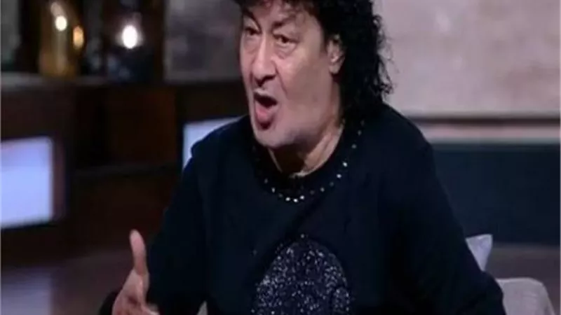 فنان مصرى يطالب جمهورة بالدعاء للفنان محمد نجم