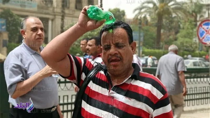 شاهد بالصور ... هكذا تصرف المصريين مع الطقس الحار والحرارة التى سجلت فوق الــ 45 درجة