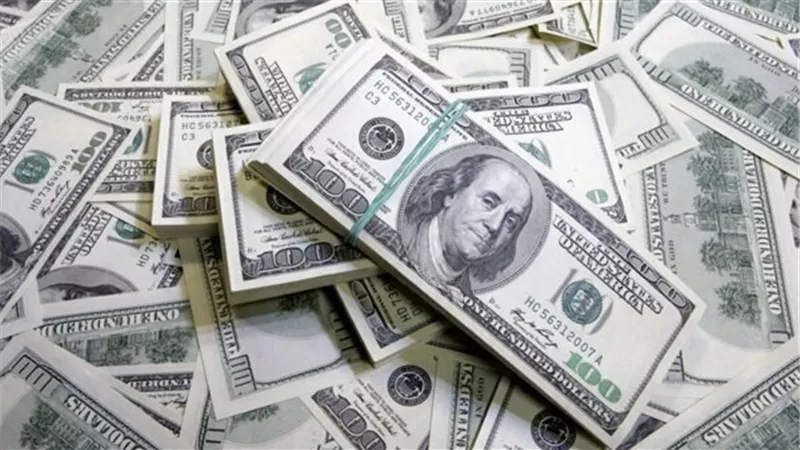 نكشف السر وراء التراجع المستمر فى سعر الدولار فى البنوك