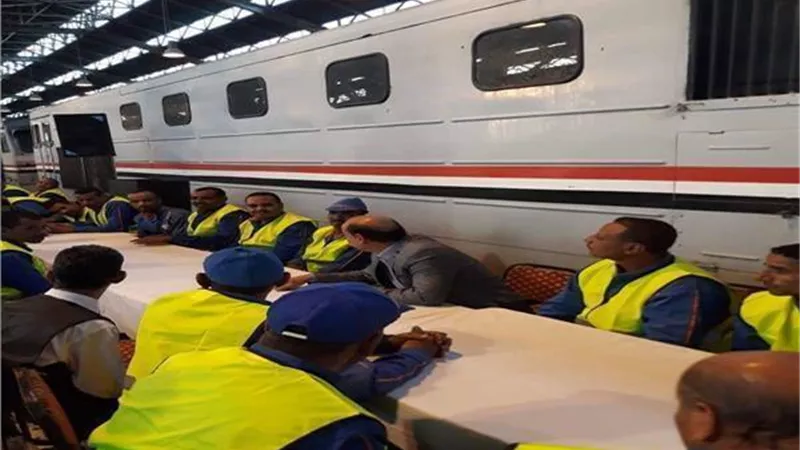 نكشف ما حدث فى 1000 عربة قطار و 10 جرارات