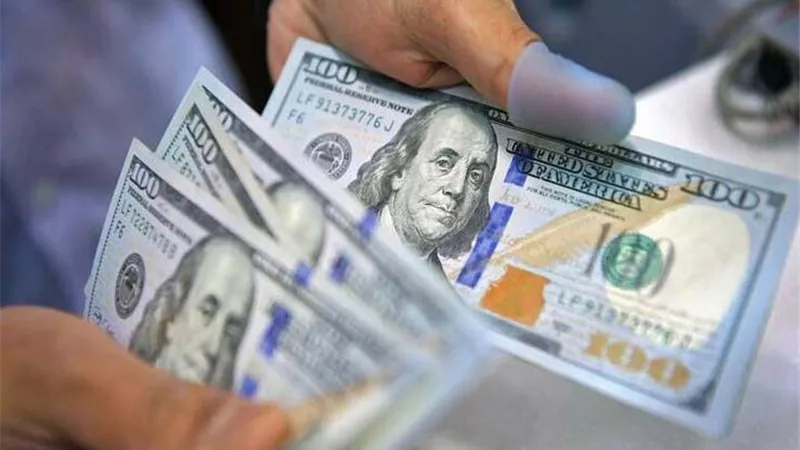 هبوط جديد فى اسعار الدولار فى البنوك صباح اليوم مع بداية التعاملات