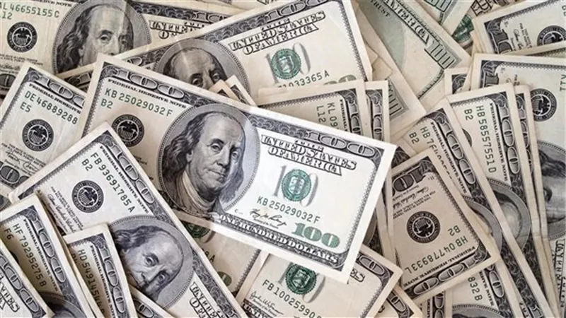 عــاجل ومفاجئ صباح اليوم .. الدولار يتراجع من جديد فى 9 بنوك مصرية ويسجل هذا السعر المفاجئ