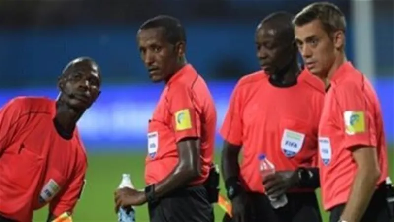 شكوى رسمية لـ الكاف ضد حكم مباراة الزمالك ونهضة بركان المغربى .. تعرف على السبب
