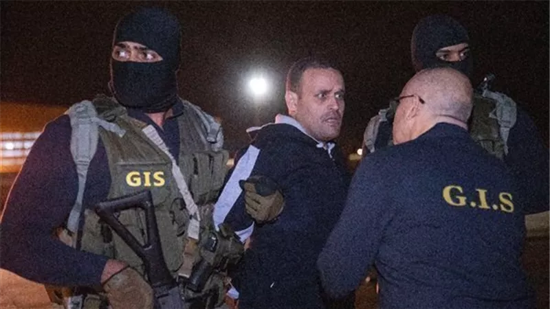 شوفوا اللى طلبوة رواد مواقع التواصل الاجتماعى عقب تسليم الارهابى هشام عشماوى لمصر | صور